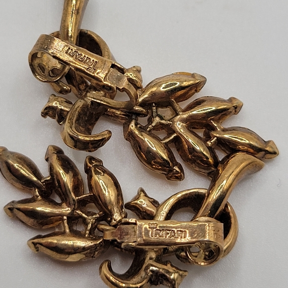 VTG "Crown" Trifari Topaz & Clear Rhinestone Earrings | SIGNED | 1930s - 1940s - Picture 6 of 12